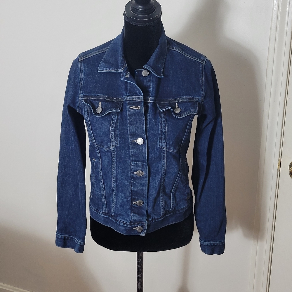 Women's Gap Dark Wash Jean Jacket Size Small